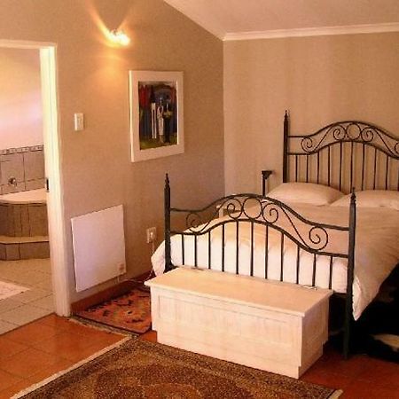 Rose Garden Manor House Apartment Harrismith Bagian luar foto