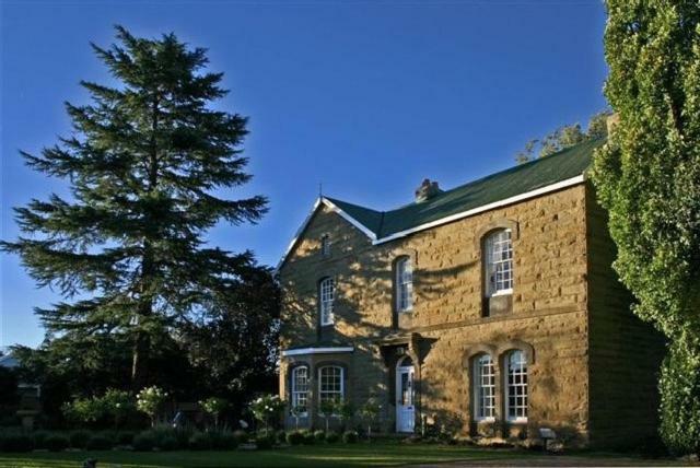 Rose Garden Manor House Apartment Harrismith Bagian luar foto