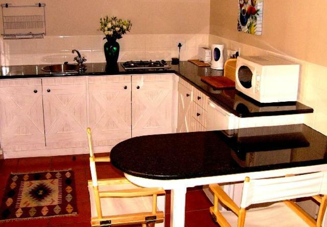 Rose Garden Manor House Apartment Harrismith Bagian luar foto